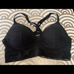 Victoria Secret Bralette worn less than 5 times!